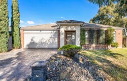 11 Donohue Street, Cranbourne East, Vic 3977