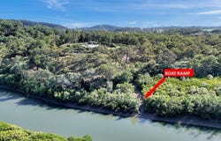 768 Sarina Beach Road, Sarina Beach, Qld 4737