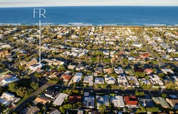 33 Oomoo Street, Buddina, Qld 4575