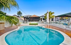 6 Canara Street, Benowa, Qld 4217