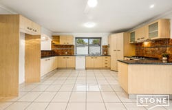 6 Penfold Street, Hillcrest, Qld 4118