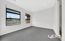 24 Mudrooroo Circuit, Kalkallo, Vic 3064