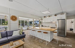 7 Harvey Road, St Leonards, Vic 3223