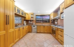 10 Ibsley Court, St Albans, Vic 3021