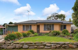 10 Arnold Drive, Hackham, SA 5163