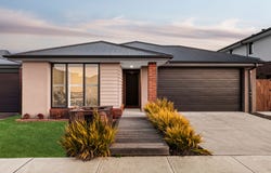 11 Languid Street, Armstrong Creek, Vic 3217