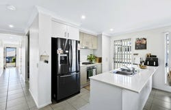 11 Wylie Way, Urraween, Qld 4655