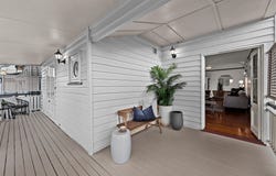 19 Frank Street, Norman Park, Qld 4170