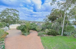 28 Tunnel Road, Swan View, WA 6056