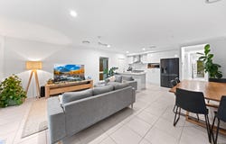 27 Francis Street, Ormiston, Qld 4160
