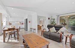 8 Incline Drive, Worongary, Qld 4213