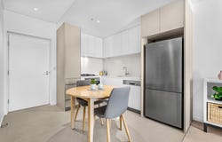 10816/320 Macarthur Avenue, Hamilton, Qld 4007