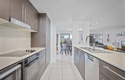 32 Valencia Boulevard, Burleigh Waters, Qld 4220