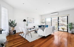 4/3 Gregory Street, Oak Park, Vic 3046