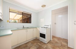 9 Knockator Crescent, Centenary Heights, Qld 4350