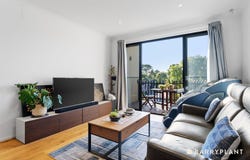 81 Ulmara Pkwy, Maidstone, Vic 3012