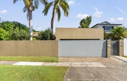 23 Amalfi Drive, Isle Of Capri, Qld 4217