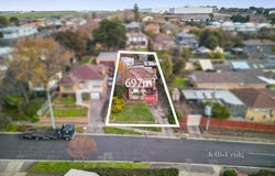 21 Esmale Street, Strathmore, Vic 3041