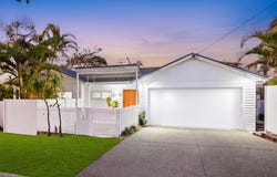2 Harbour Street, Bateau Bay, NSW 2261