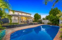 74 Bisdee Street, Coral Cove, Qld 4670