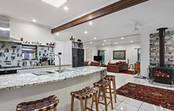 6 Albert Street, Cooran, Qld 4569
