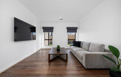 12 Lochard Terrace, Lakes Entrance, Vic 3909