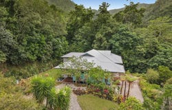 2-4 Leafy Close, Redlynch, Qld 4870