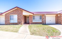 2/15 Bedford Avenue, Dubbo, NSW 2830