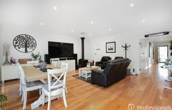 23 Curlew Close, Melton, Vic 3337