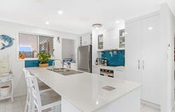 3 Ivybird Court, Torquay, Qld 4655