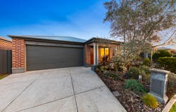 56 Willowtree Drive, Pakenham, Vic 3810