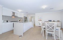 15 Linacre Road, Bullsbrook, WA 6084
