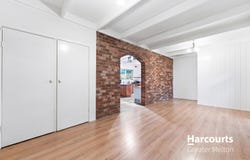 6 Nirvana Place, Melton West, Vic 3337