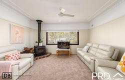 32 Burns Road, Picnic Point, NSW 2213