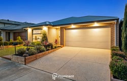 3 Houdan Way, Clyde North, Vic 3978