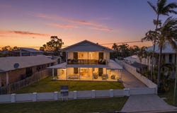 53 Esplanade, Point Vernon, Qld 4655