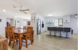 9 Iris Place, Fitzgibbon, Qld 4018