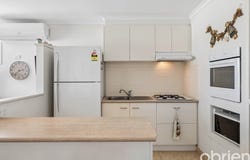4/137 Hall Road, Carrum Downs, Vic 3201