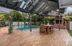 12 Troon Place, Carindale, Qld 4152