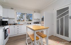 38 Queen Street, Uralla, NSW 2358