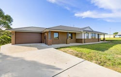 10 Elm Grove, Metung, Vic 3904