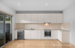 33 Waxflower Crescent, Bundoora, Vic 3083