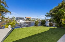 6 Van Diemen Place, Hollywell, Qld 4216