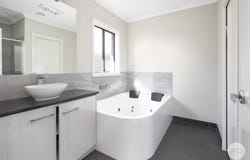 3 Moneill Close, Brown Hill, Vic 3350