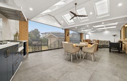 17 Curl Curl Place, Woodbine, NSW 2560