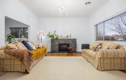 33 Grammar Street, Wendouree, Vic 3355