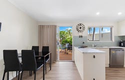48 Manooka Drive, Cannonvale, Qld 4802