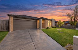 16 Shakespeare Court, Drouin, Vic 3818