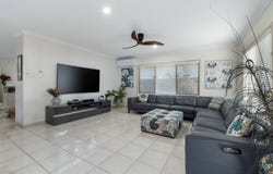 37 Riverside Terrace, Windaroo, Qld 4207