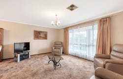 21 Gunnawarra Crescent, Craigmore, SA 5114